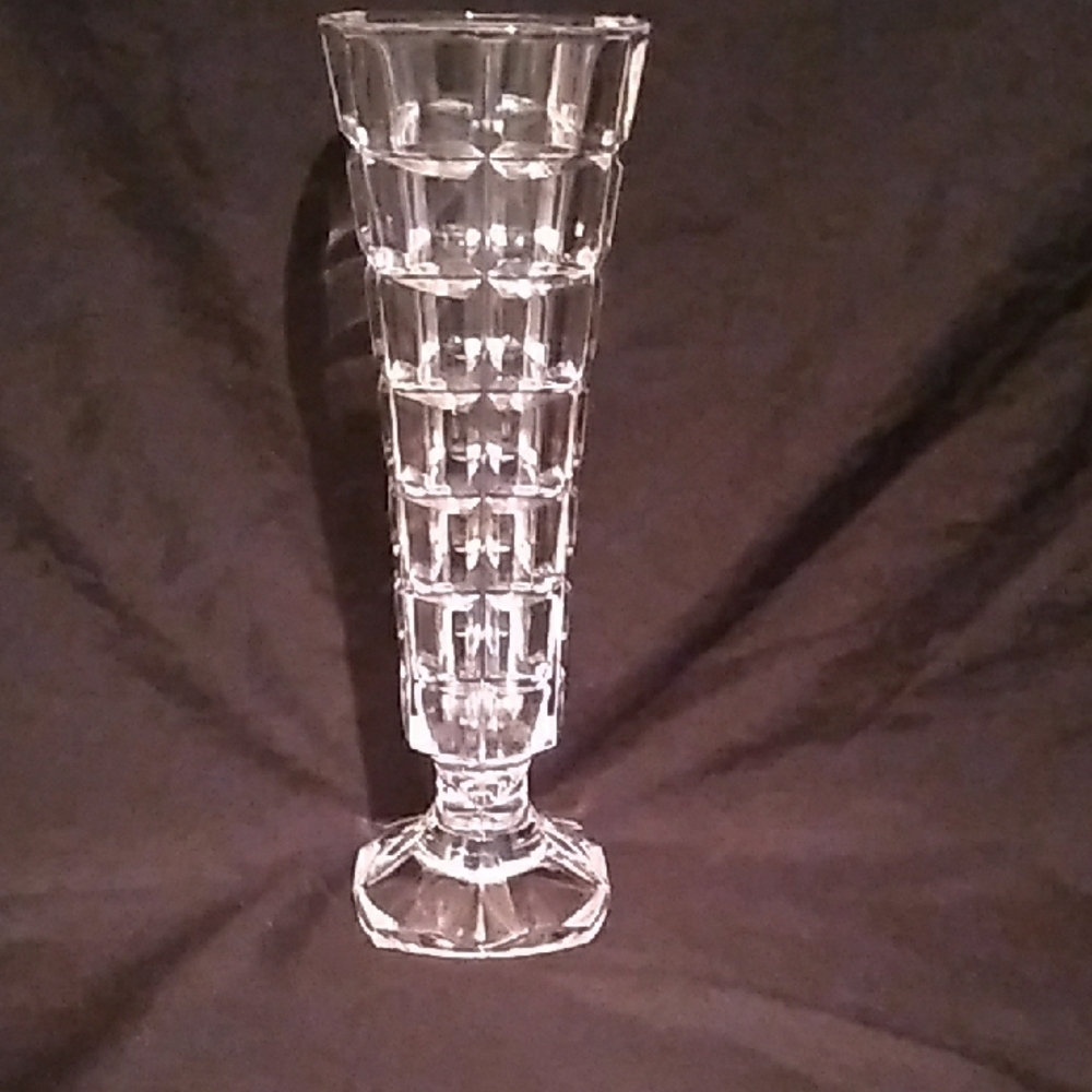 Vintage Cristal d'Aques French Crystal Footed Bud Vase (B1)